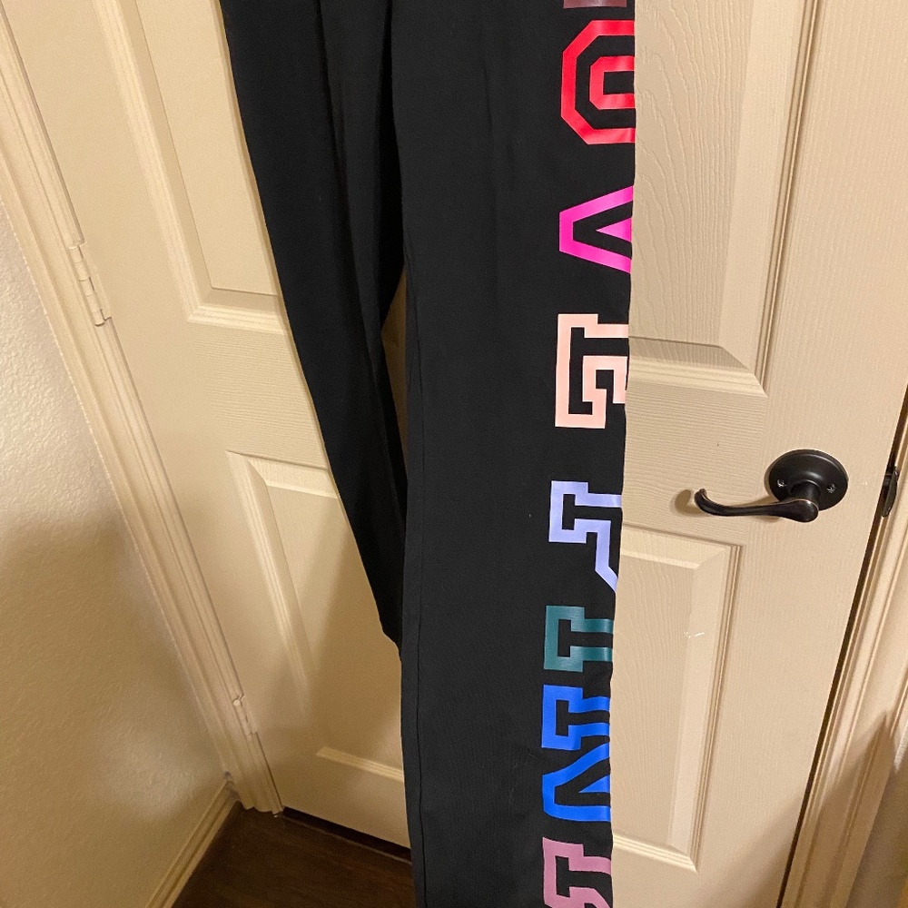 Medium pink Victoria’s Secret leggings new